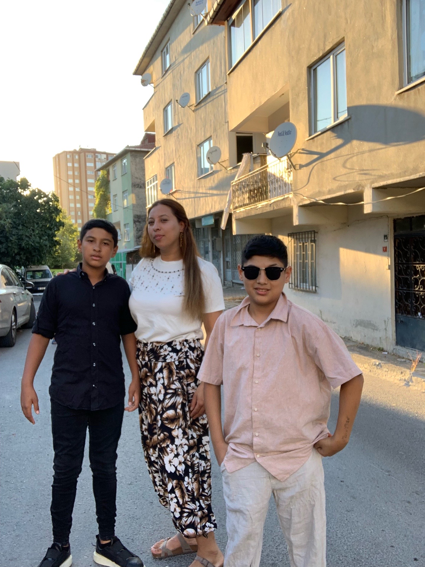 @Esen.Kara&ccedil;ay