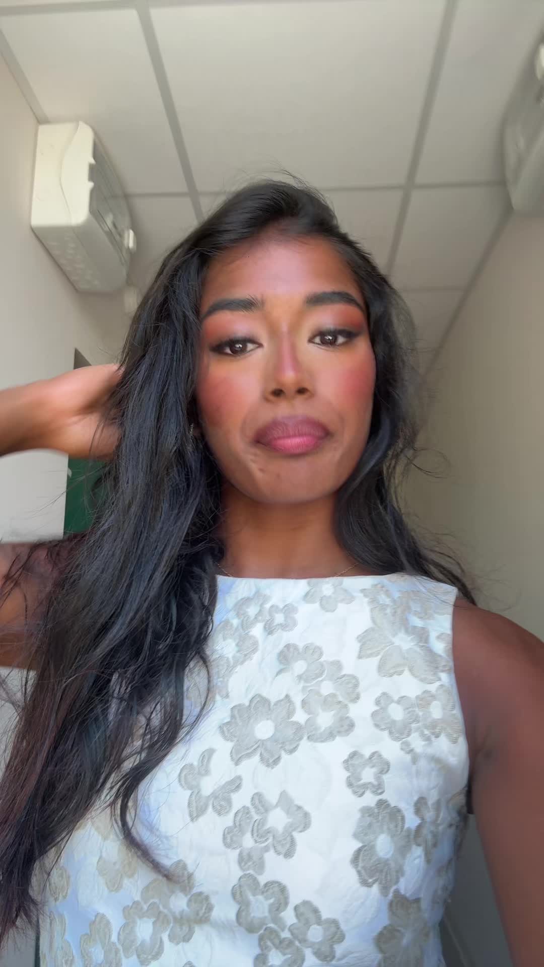 @Paviviii