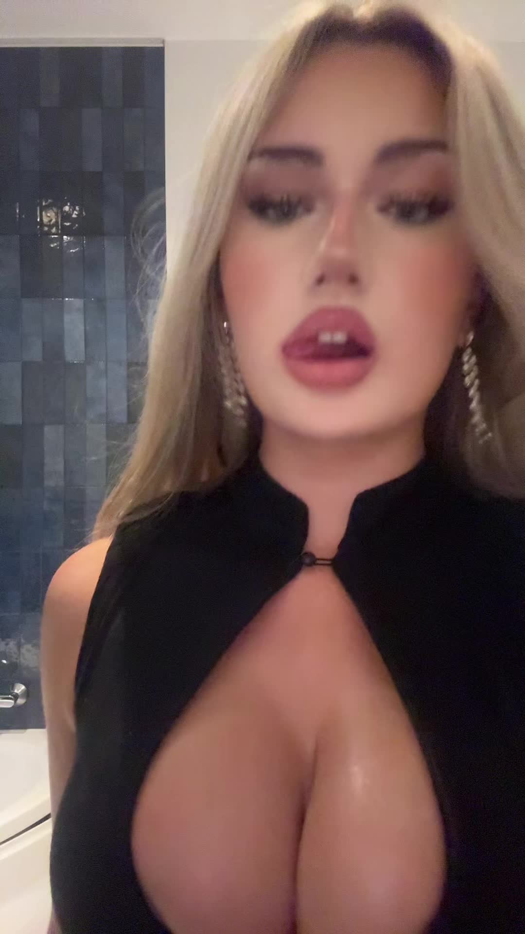 @Mel