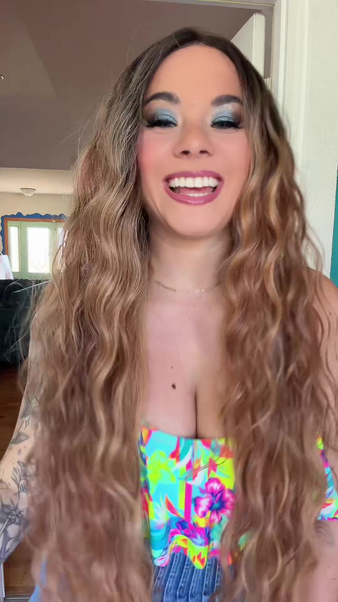 @Elizabeth Wears Wigs 🏳️🌈