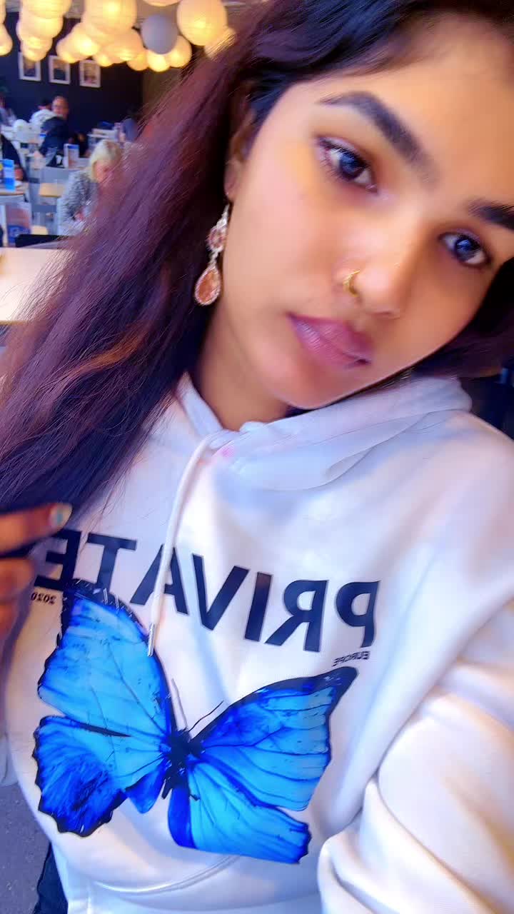 @கள்ளி ராணி👑&hearts;️💋🇨🇭