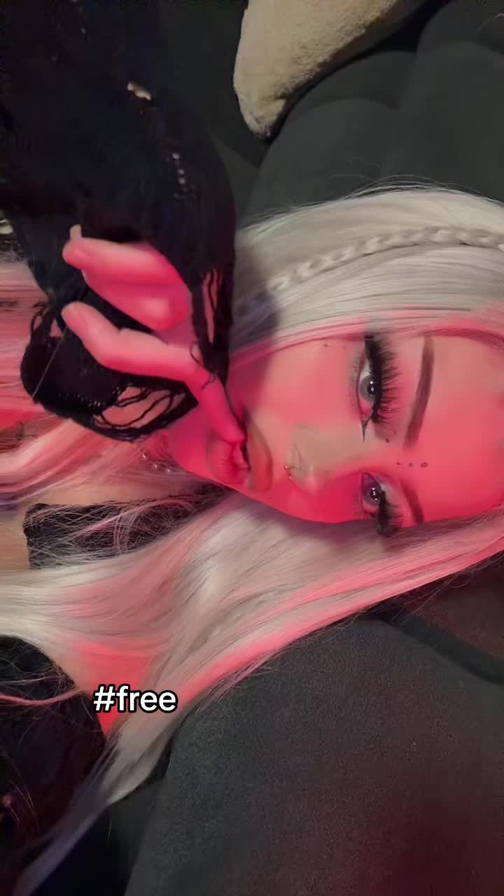 @Лиза