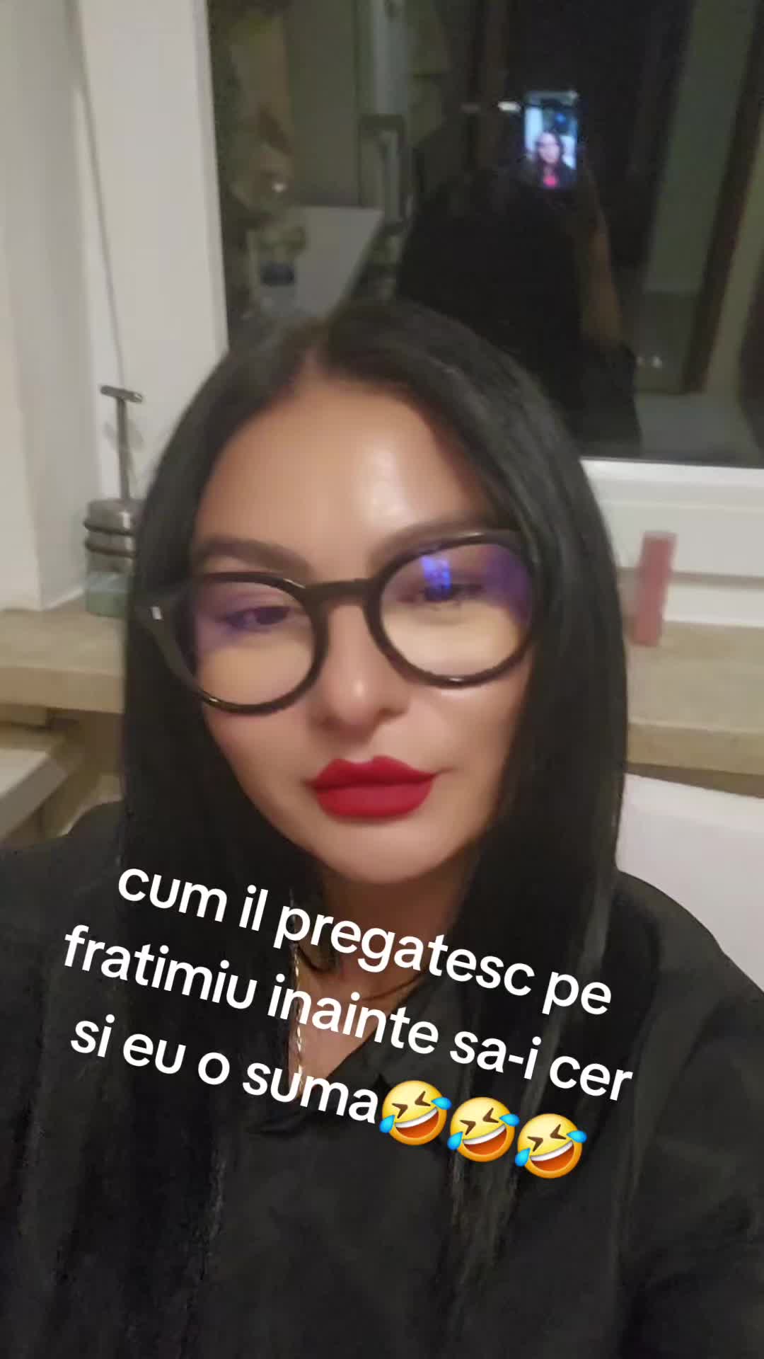@roxy81