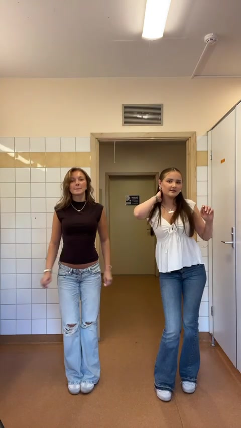 @Ellaspammm