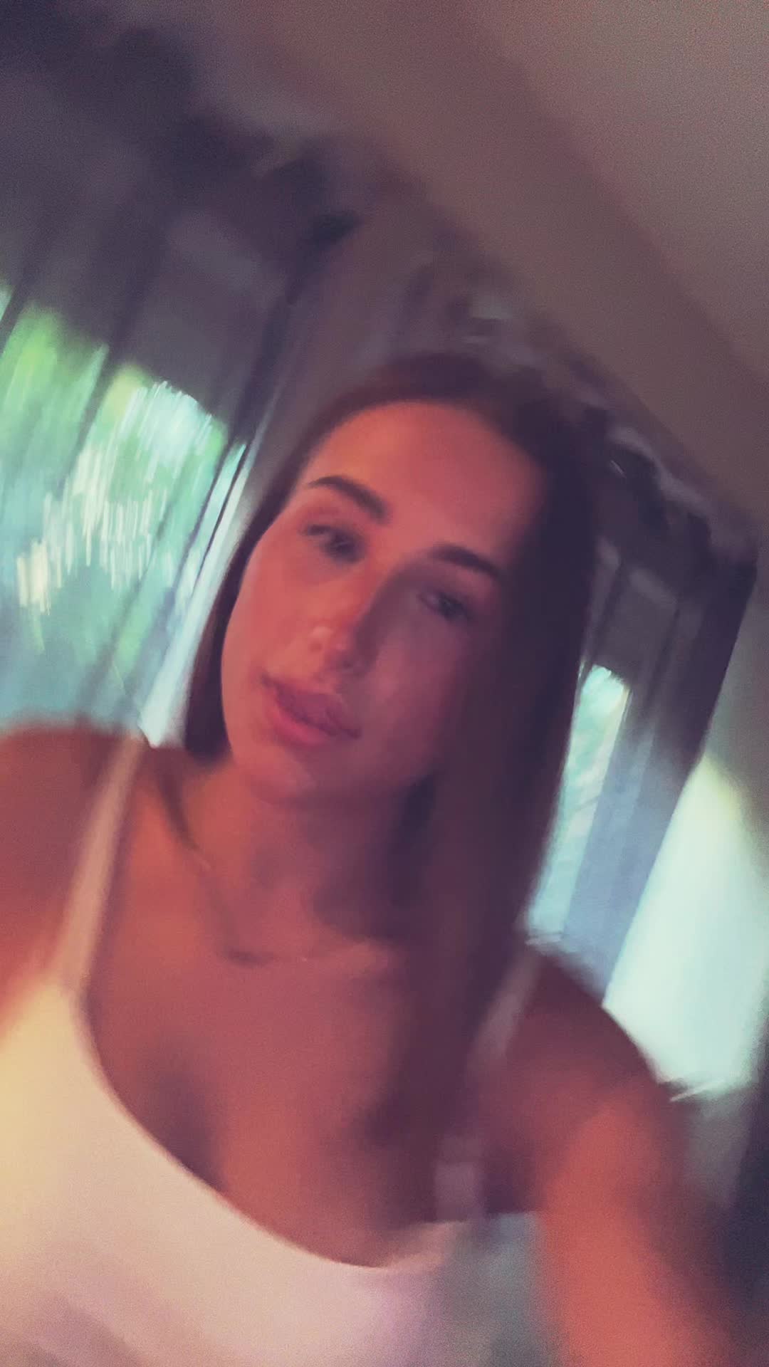 @laura ca&ntilde;arte