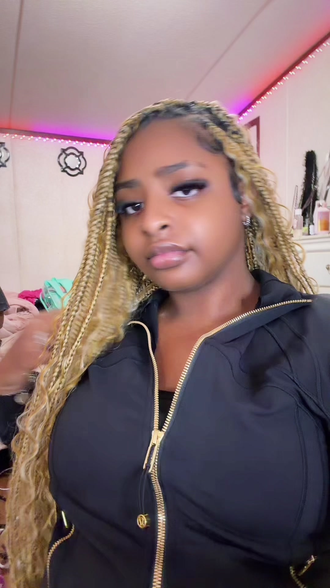 @iiamsariahh
