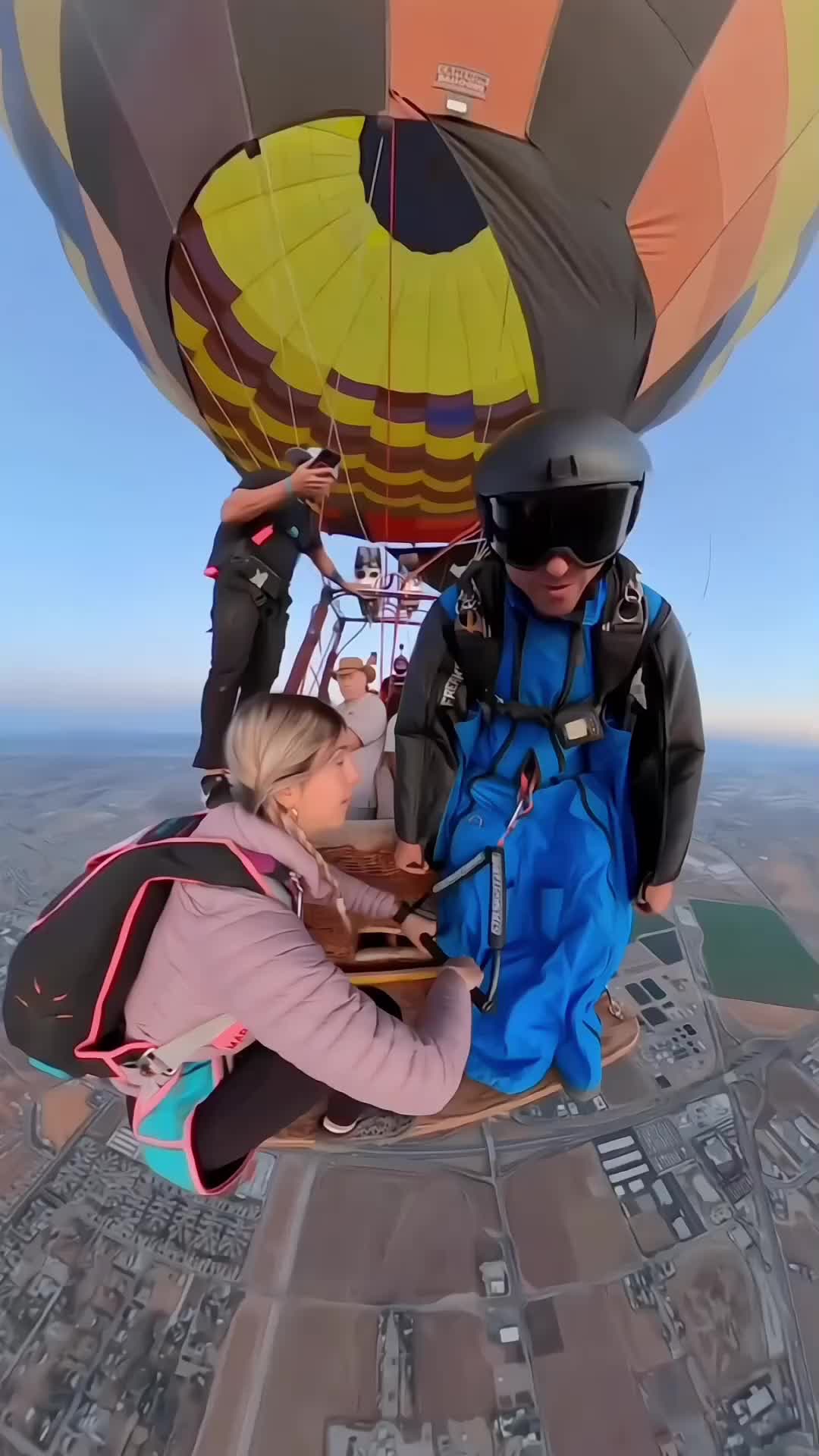@SKY DIVING 🤿