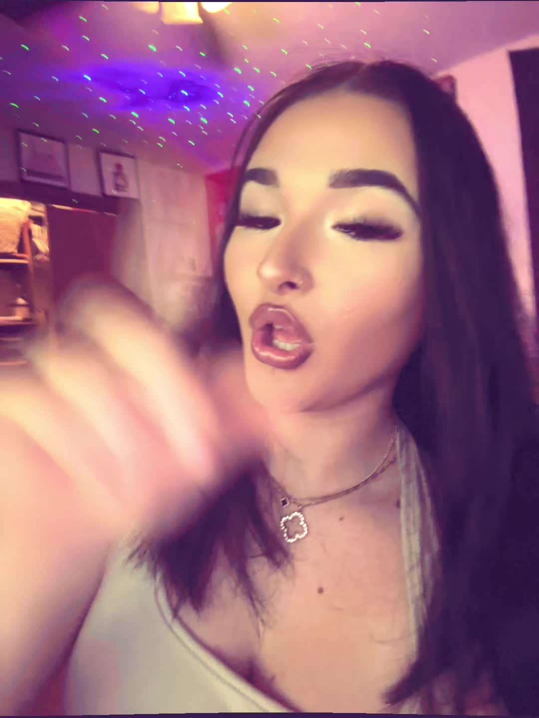 @️