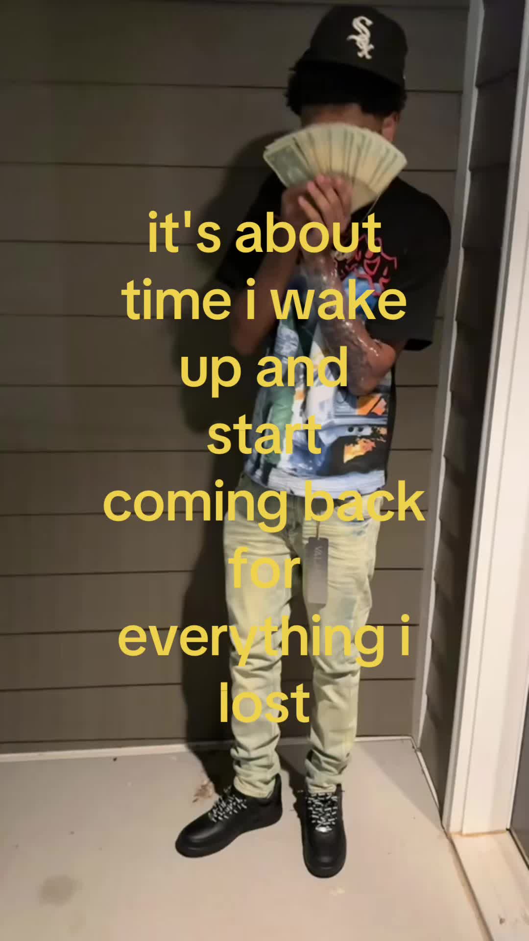@⃟