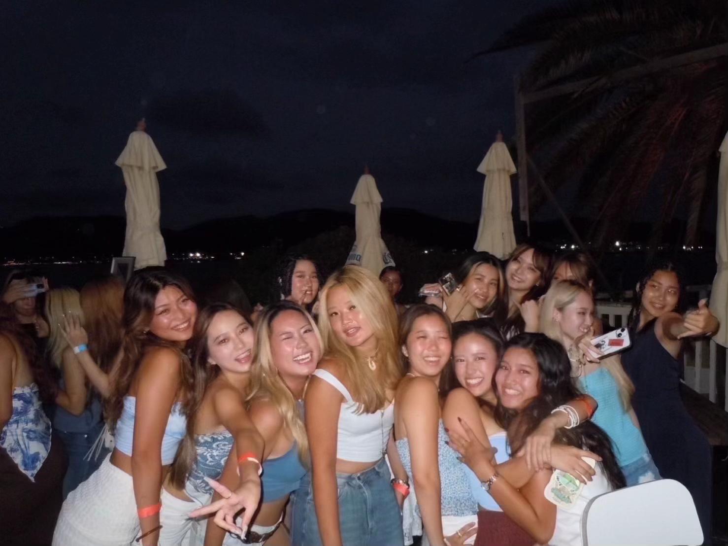 @Luna