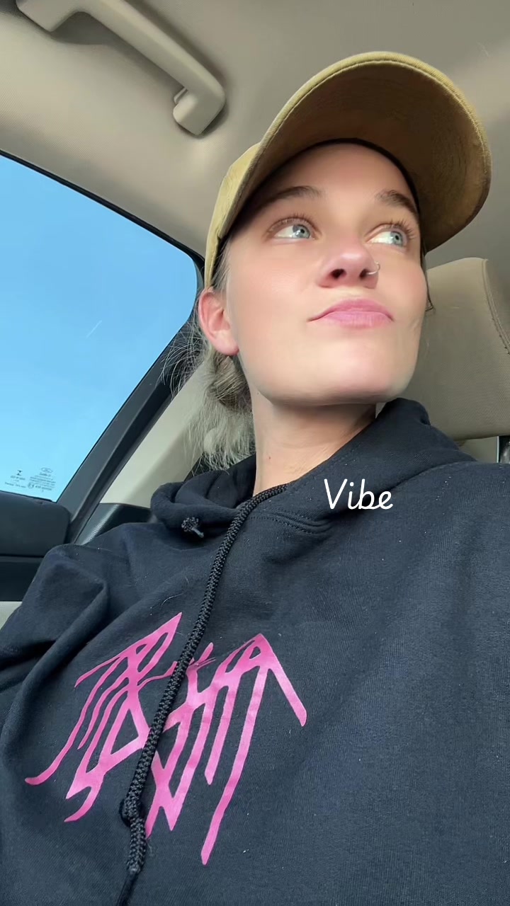 @Mama-llama