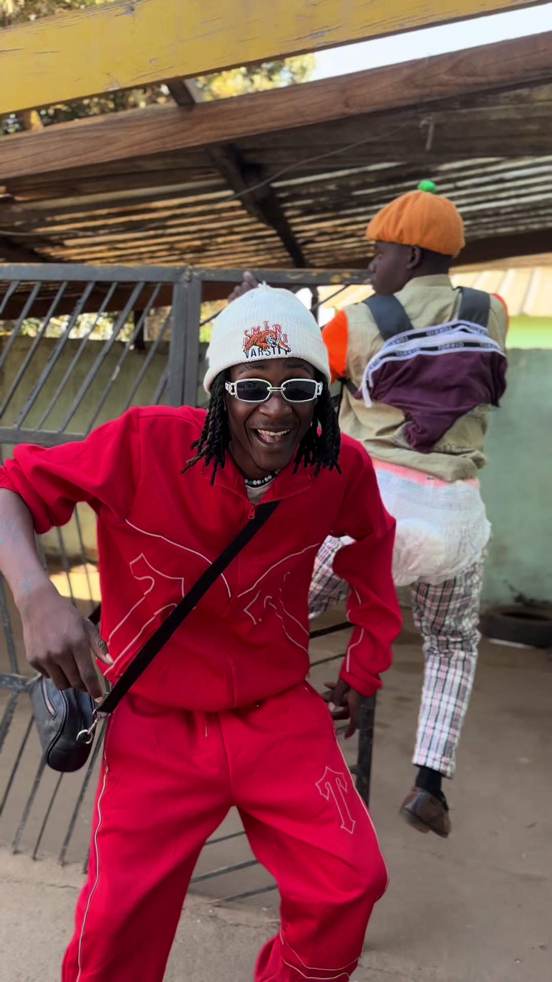 @teezy_the_comedian