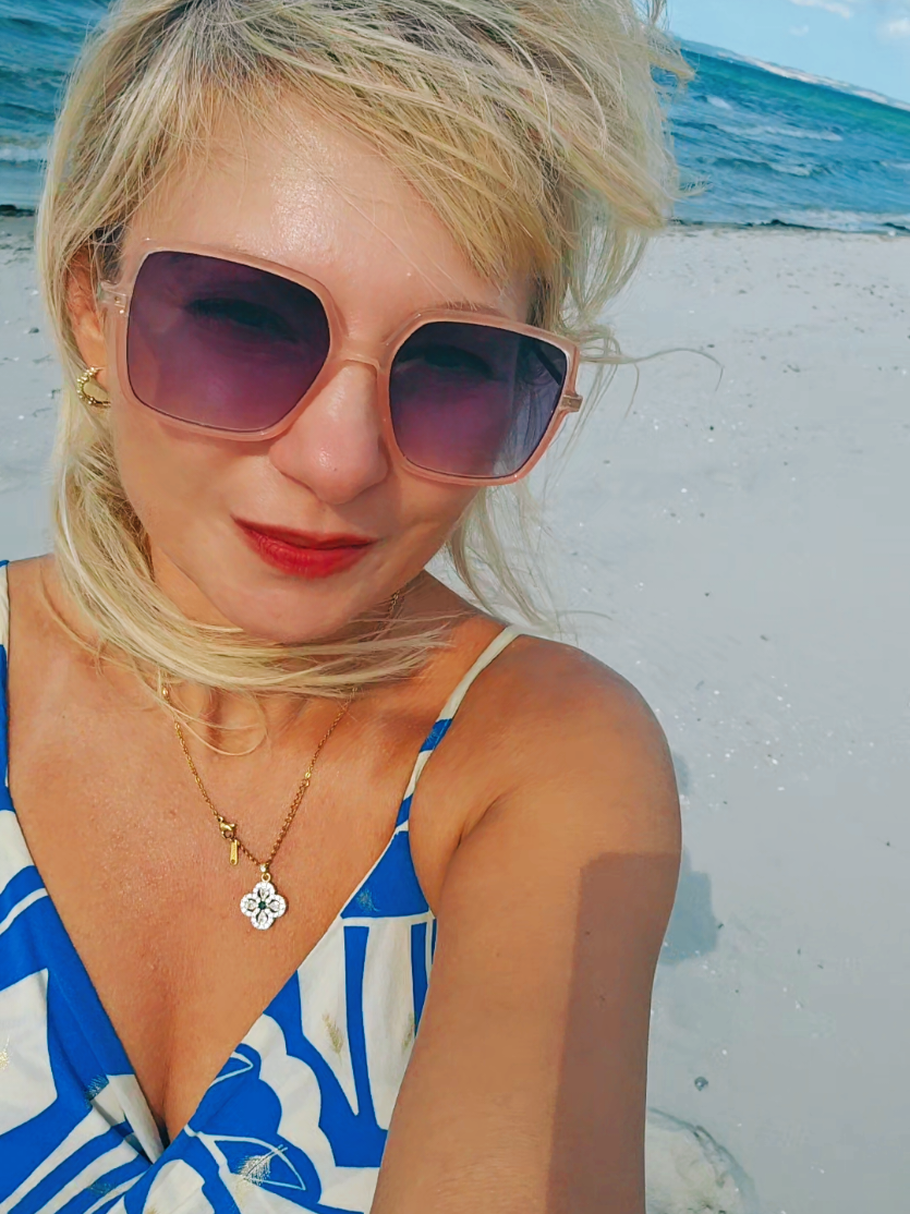 @svitlana.dk