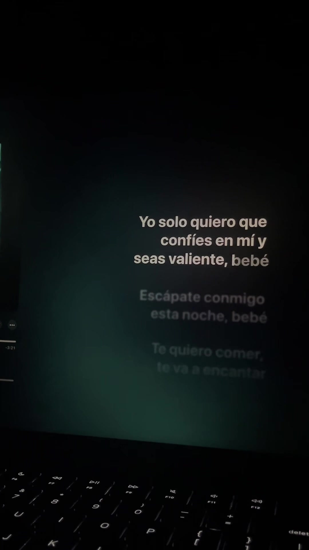 @🎧
