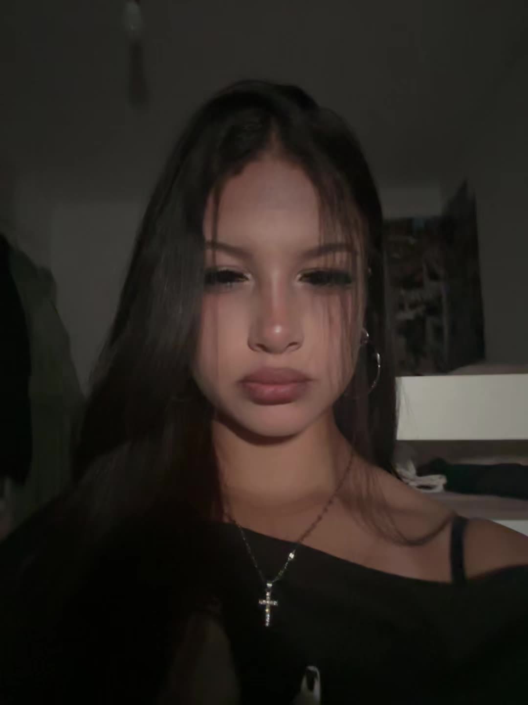 @🫂