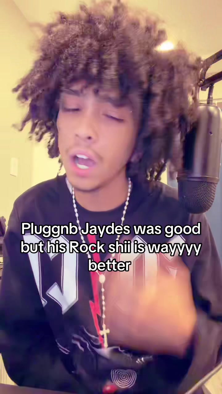 @𝙀𝙢𝙞𝙡𝙞𝙤&trade;️