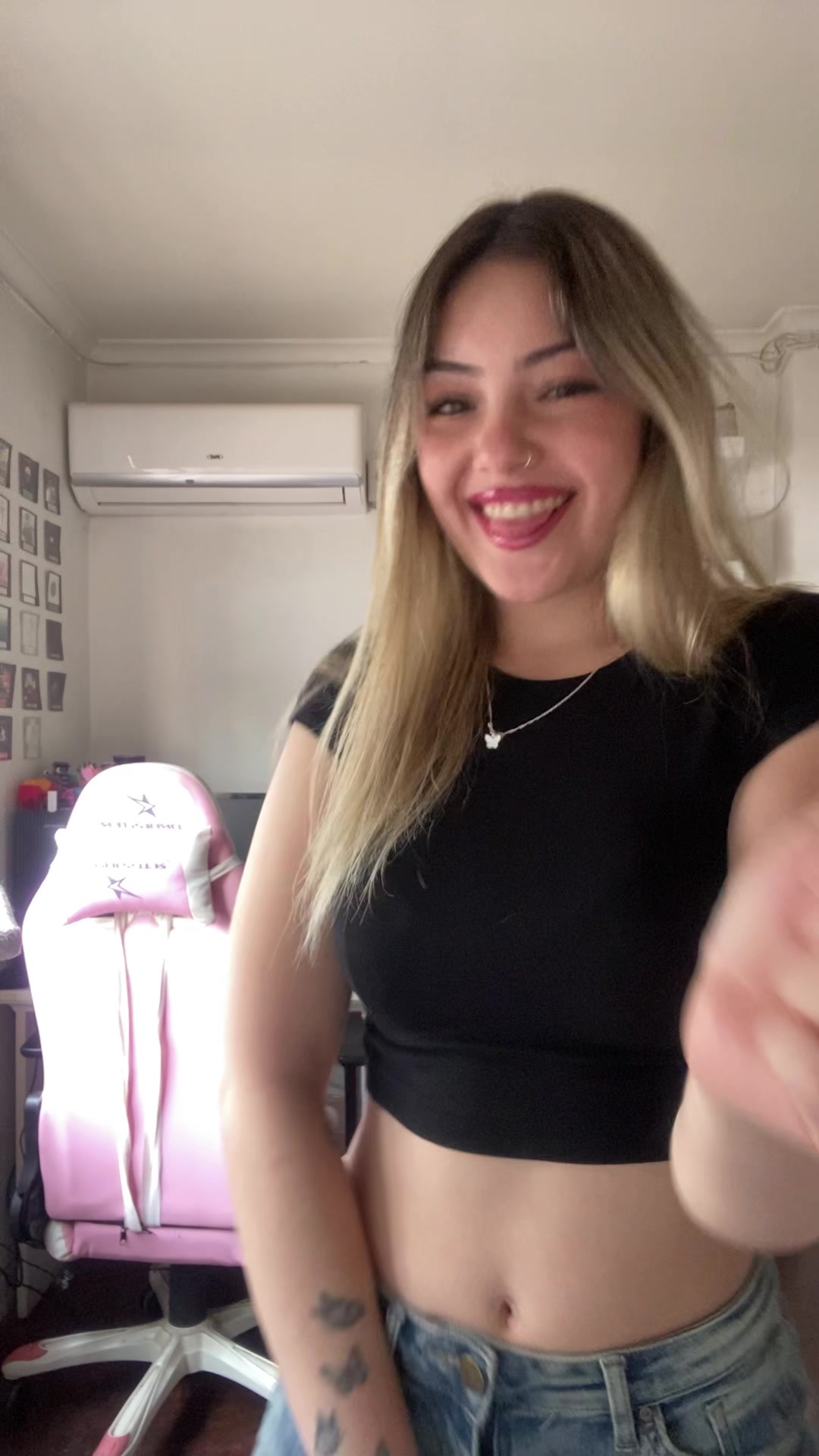 @Valentina