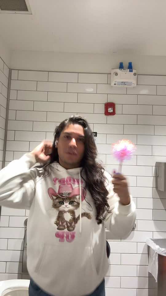 @nobody2u
