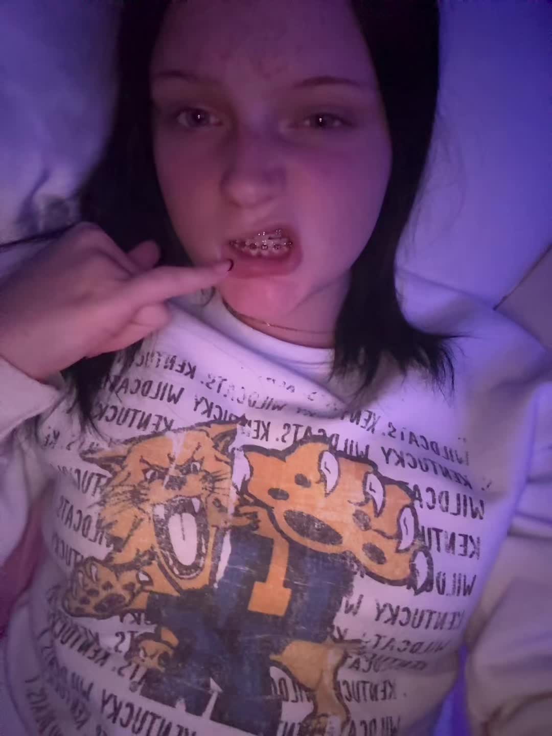 @🫶🏼