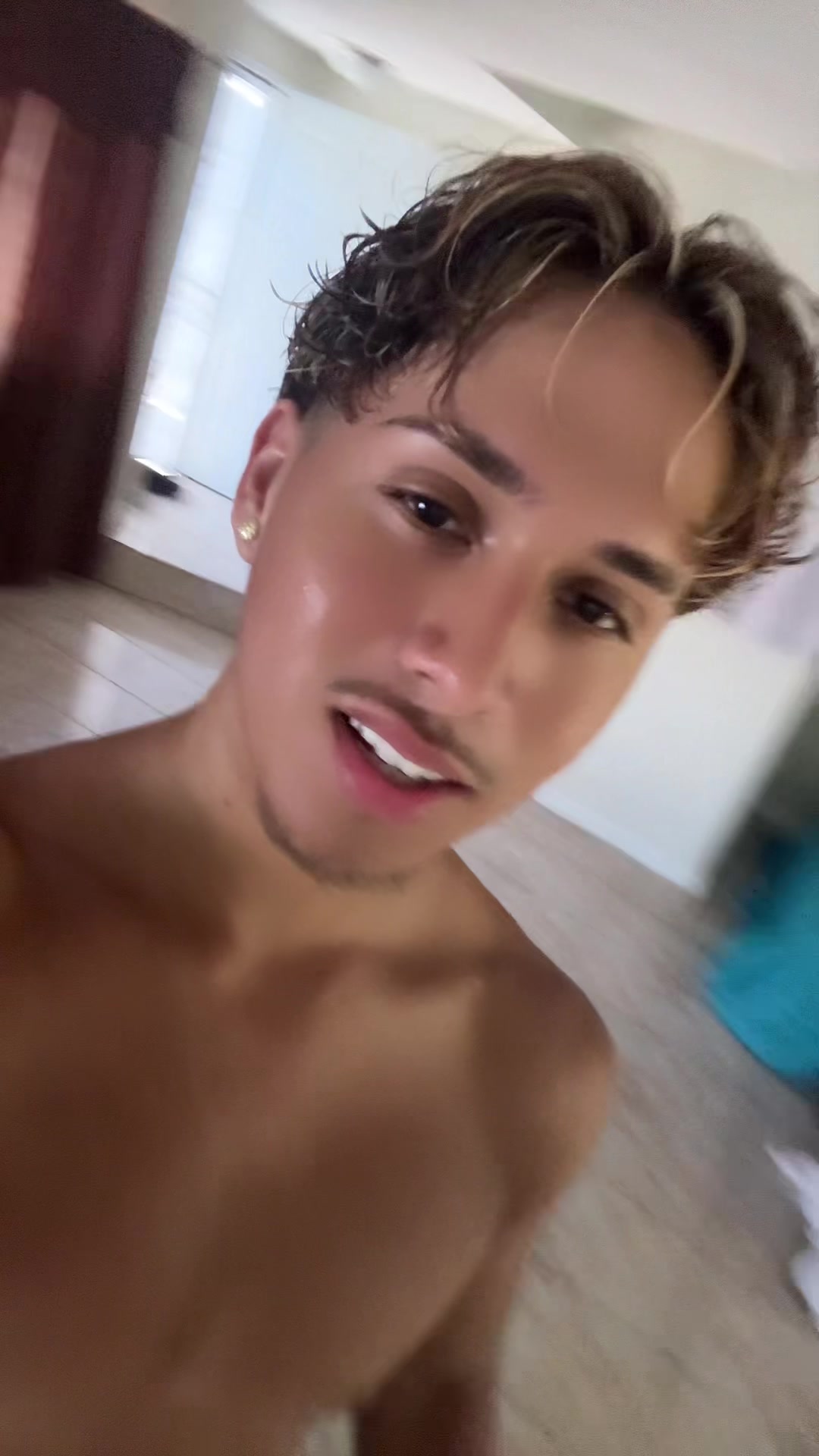 @jamezmontanoo