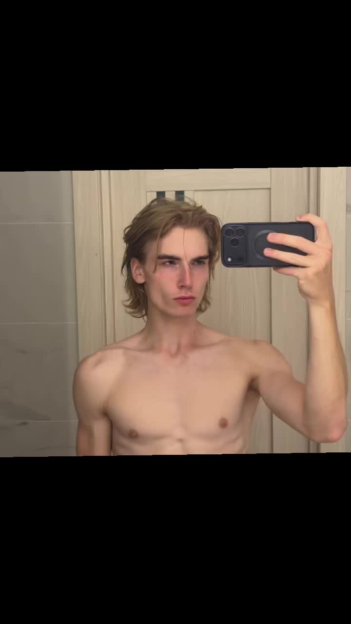 @keepuptothedark