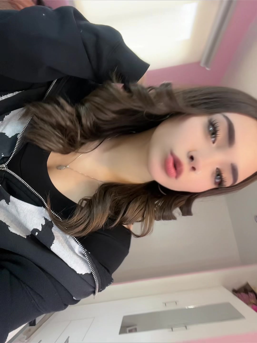 @𝒮𝒽𝒶𝓁𝑜 🩶