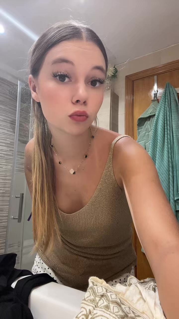 @✯