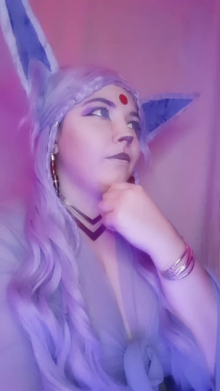 @RavynTheSmolElf