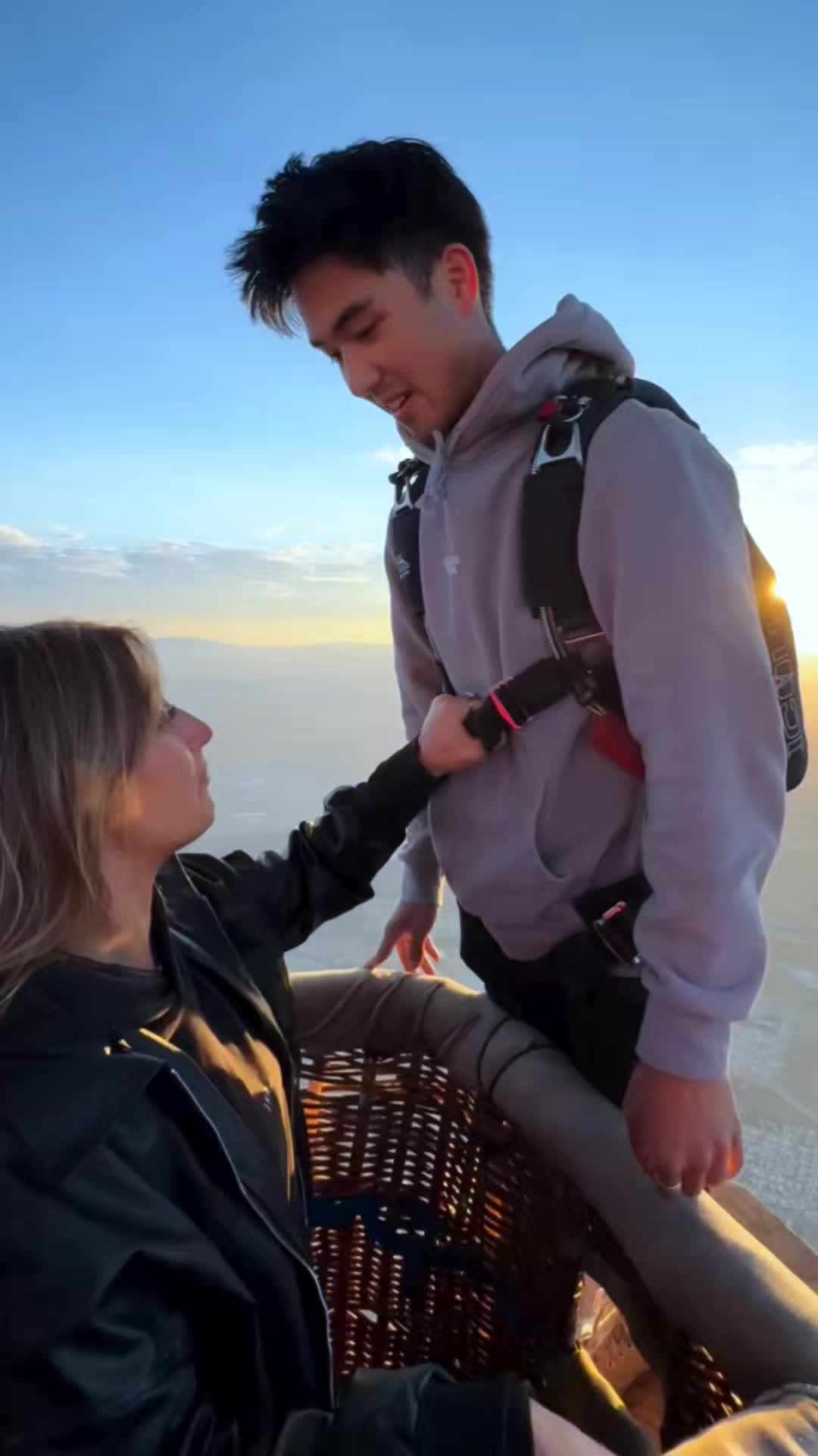 @SKY DIVING 🤿
