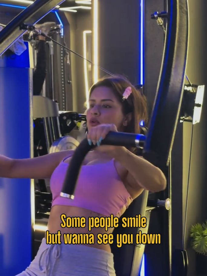 @Avneet Kaur 🔵