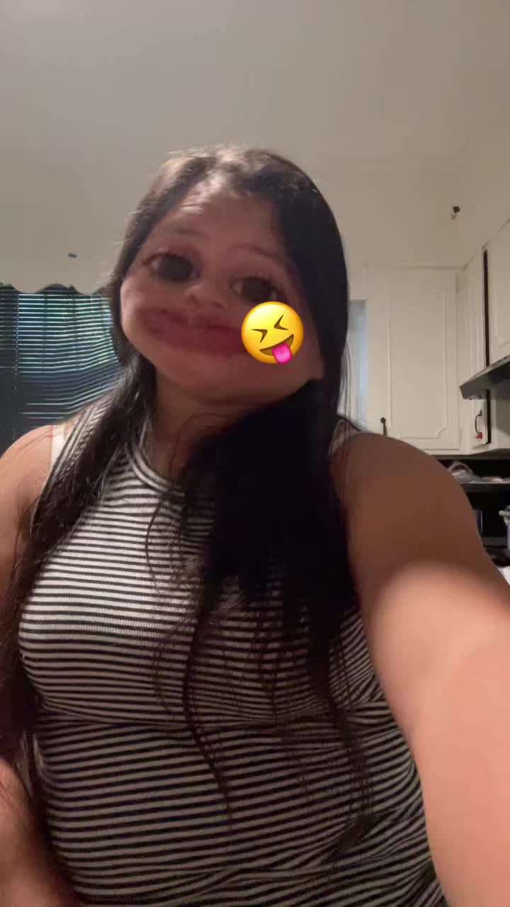 @la ni&ntilde;a de tus hojos 👧