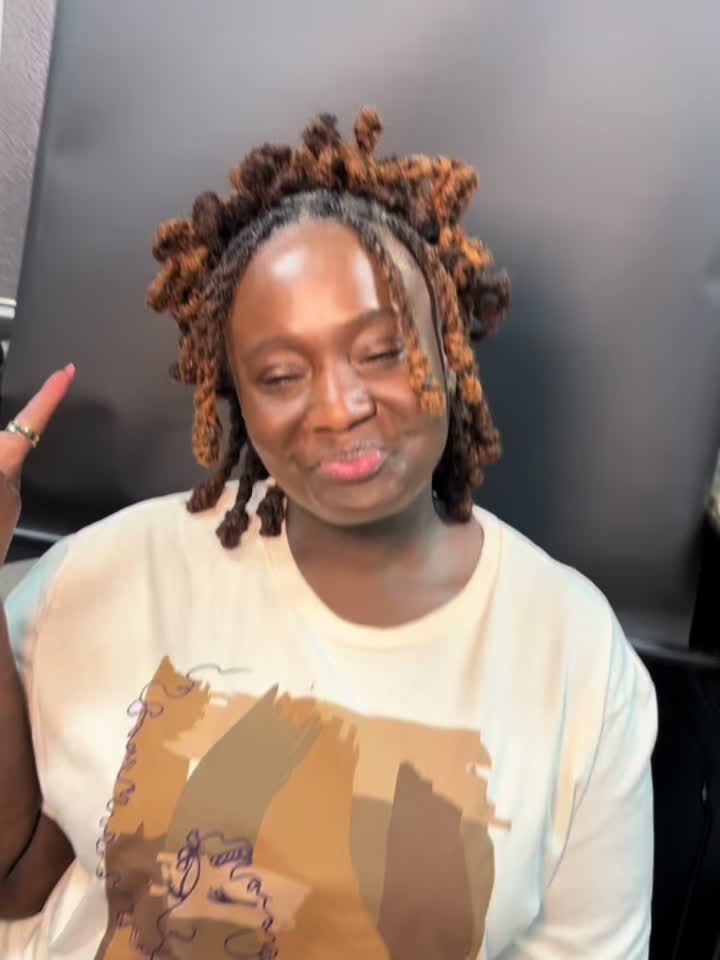 @lovesmesomedezi