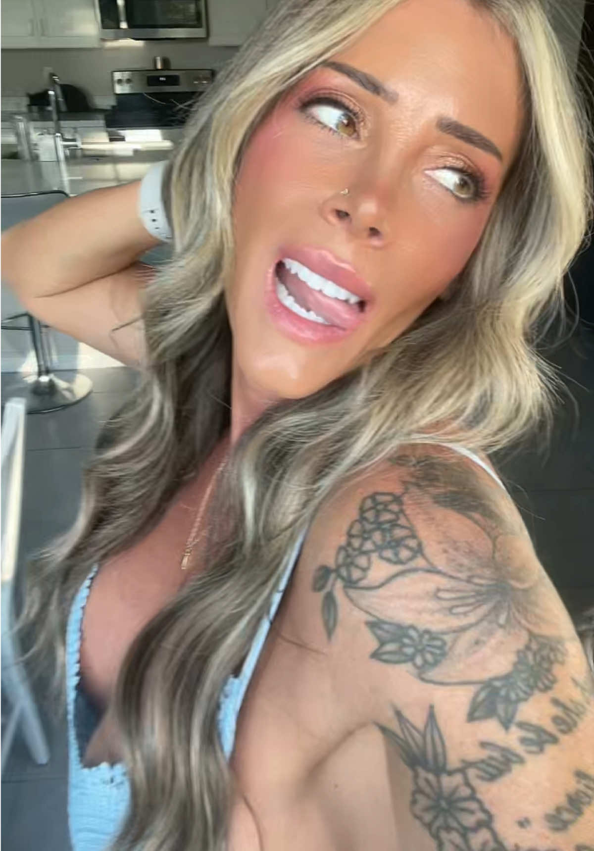 @Robyn_Durnil