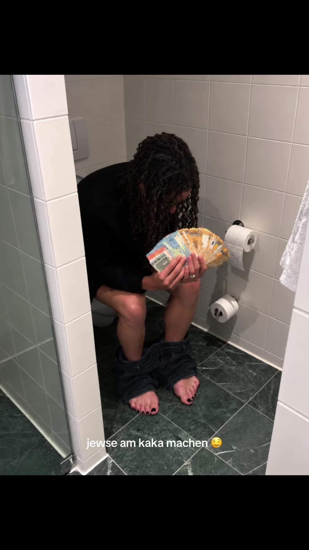 @Zackavellifeet