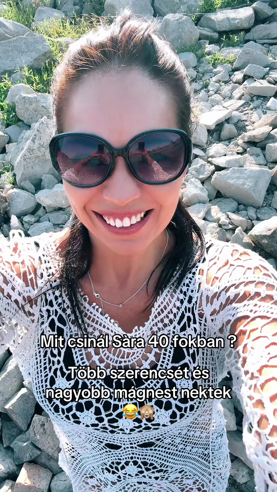 @S&aacute;ra Pongr&aacute;cz