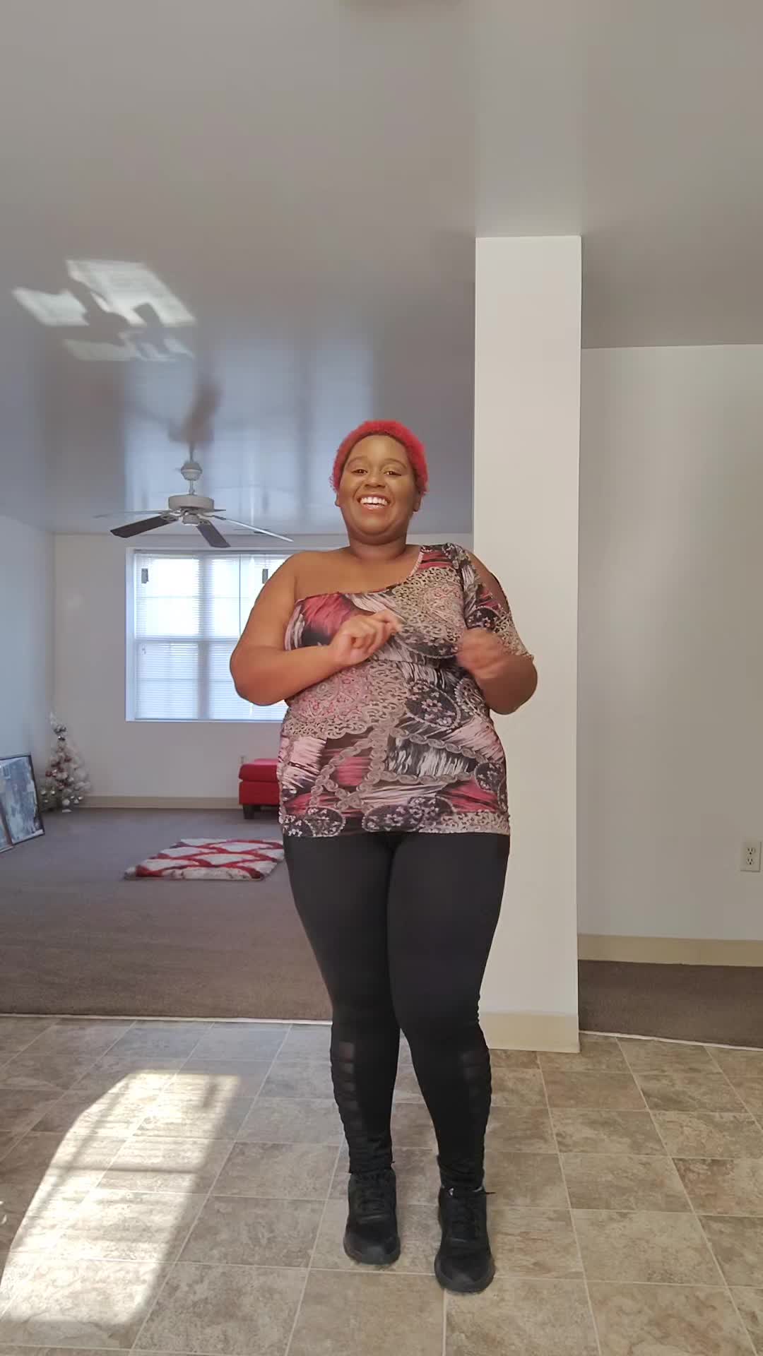 @B'Queenie 🥰😁💖👑.