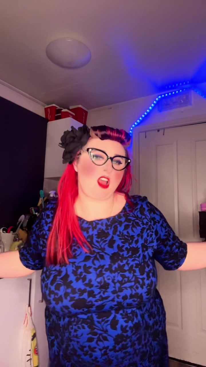 @MissBombshellBettie
