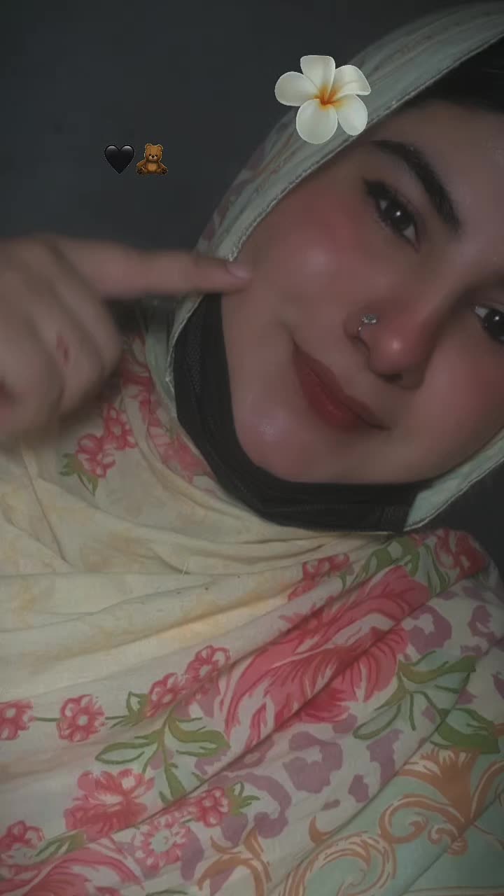 @Iqra🥰