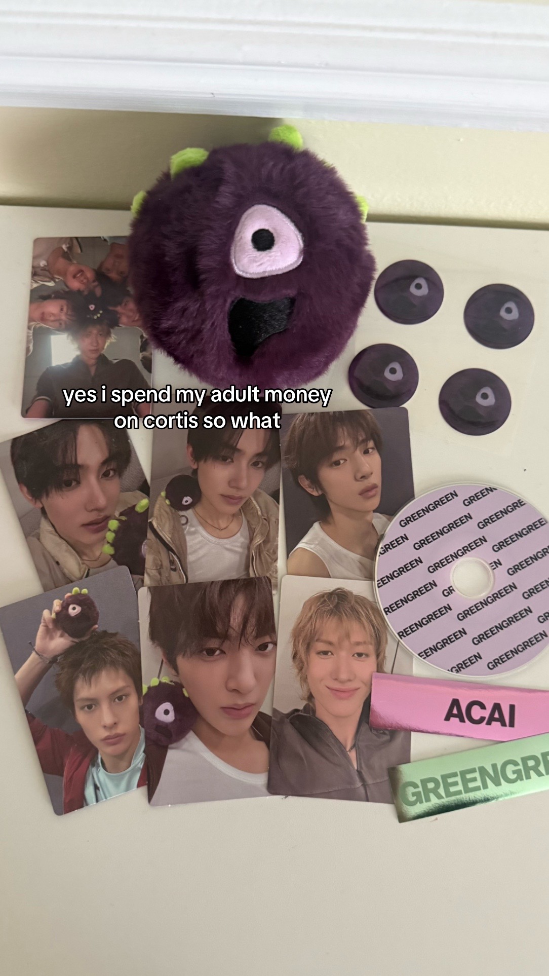 @avery⋆˙⟡