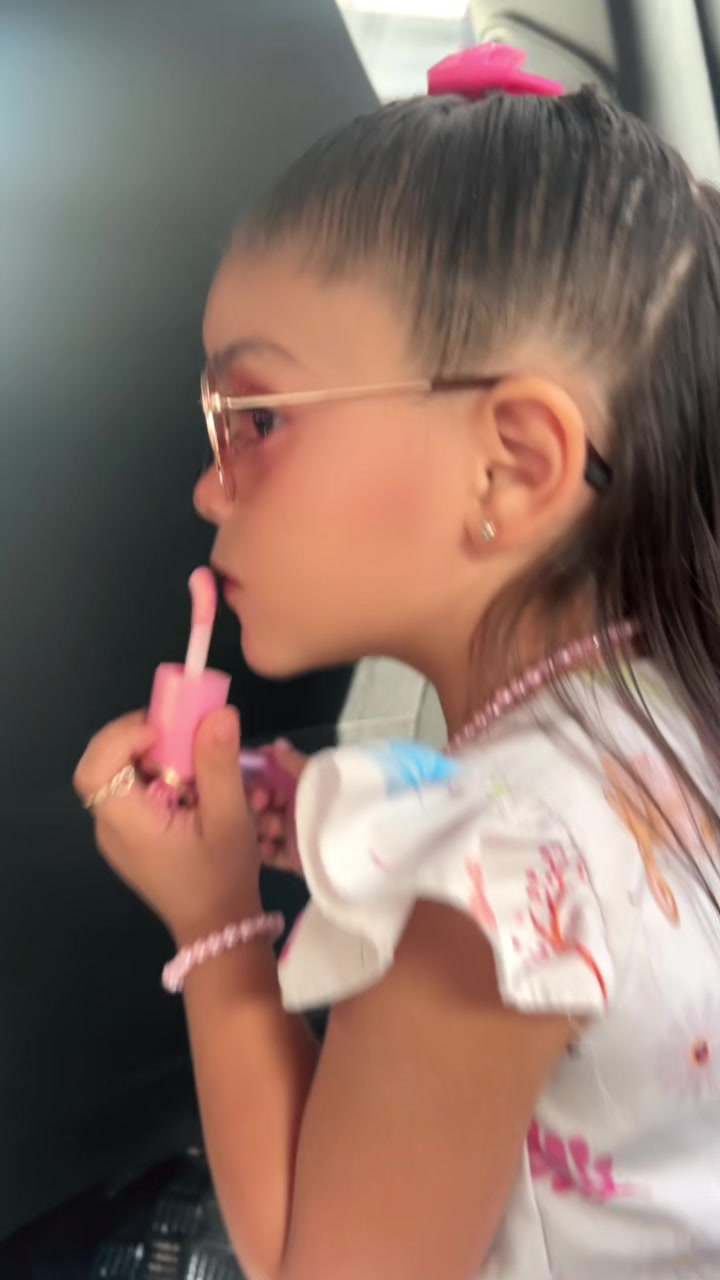 @Anny karolayne