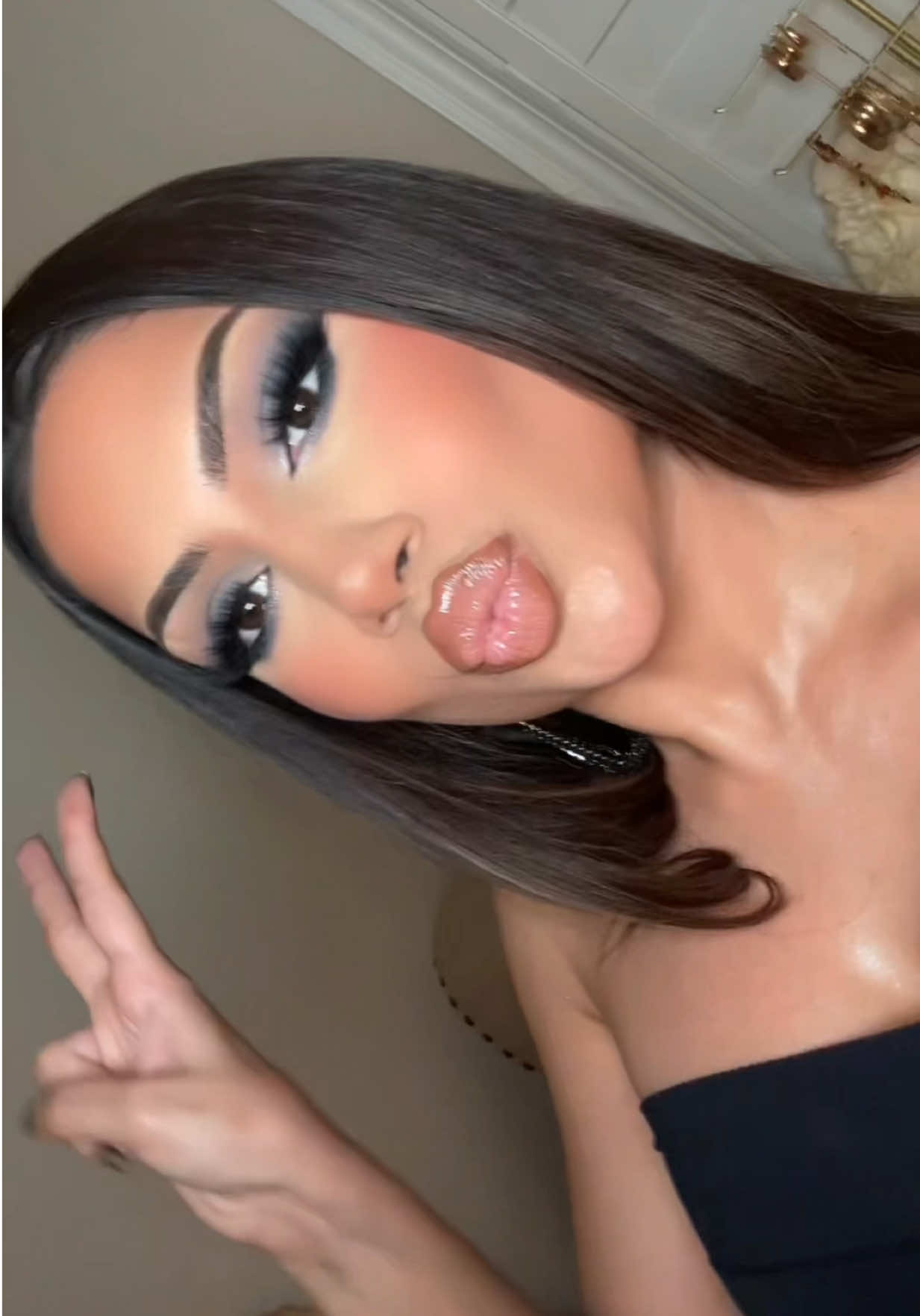@Makeupbyalinna