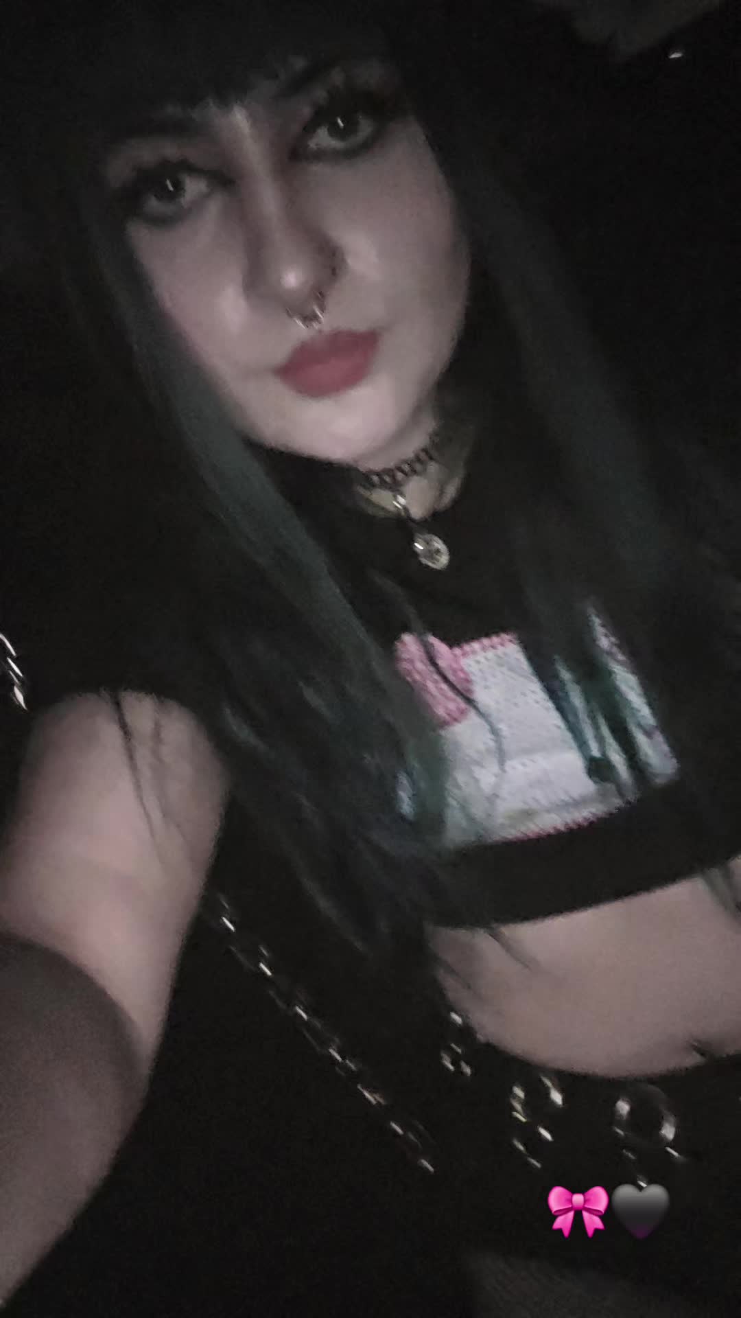 @𝑟𝑜𝑠𝑒𝑒 🦇