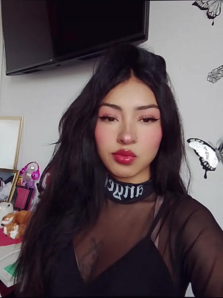 @𝓐𝔂𝓵𝓲𝓷.𝓫𝓵𝓸𝓸𝓶🦋🫧