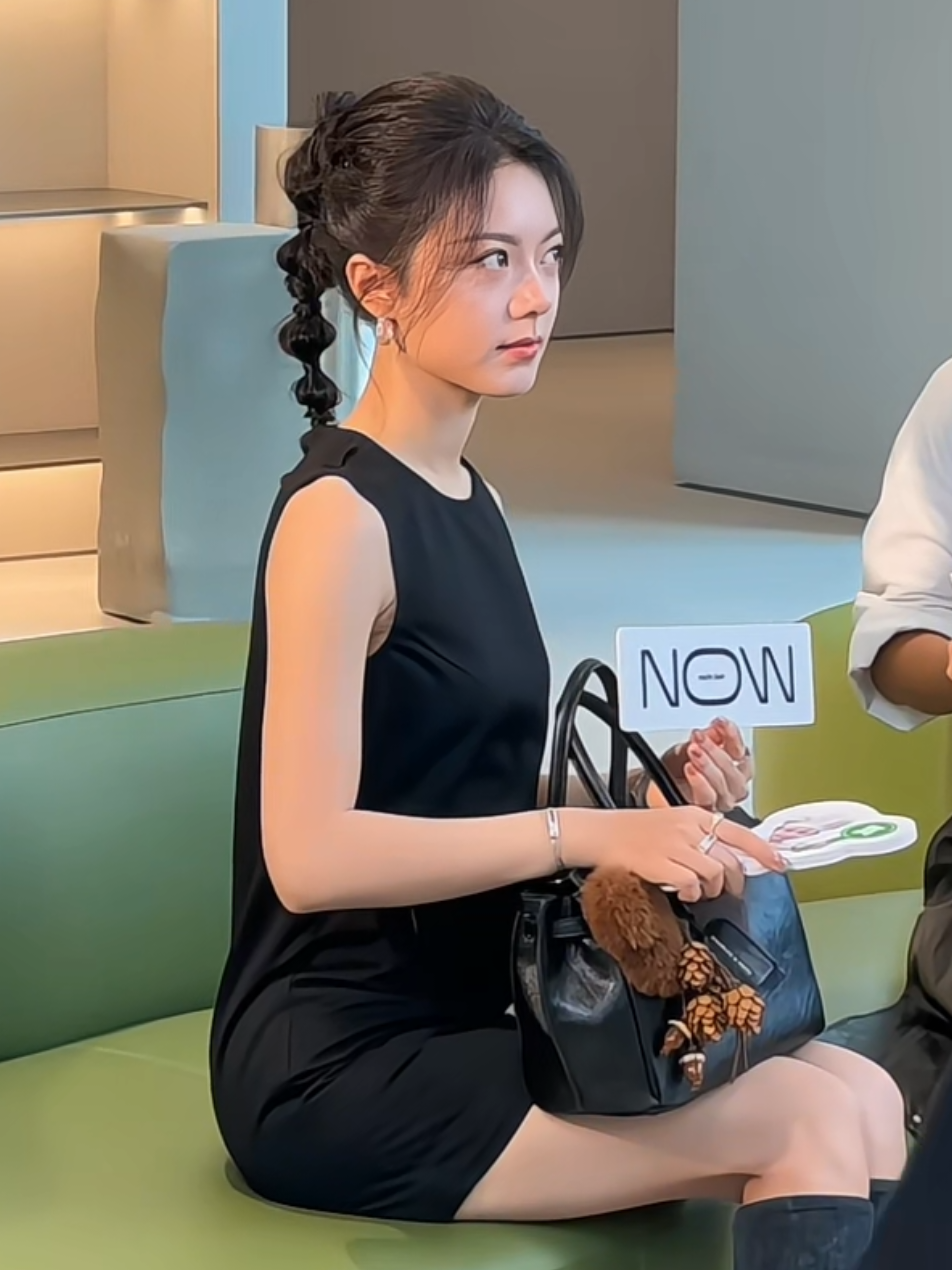 @赵今麦angel