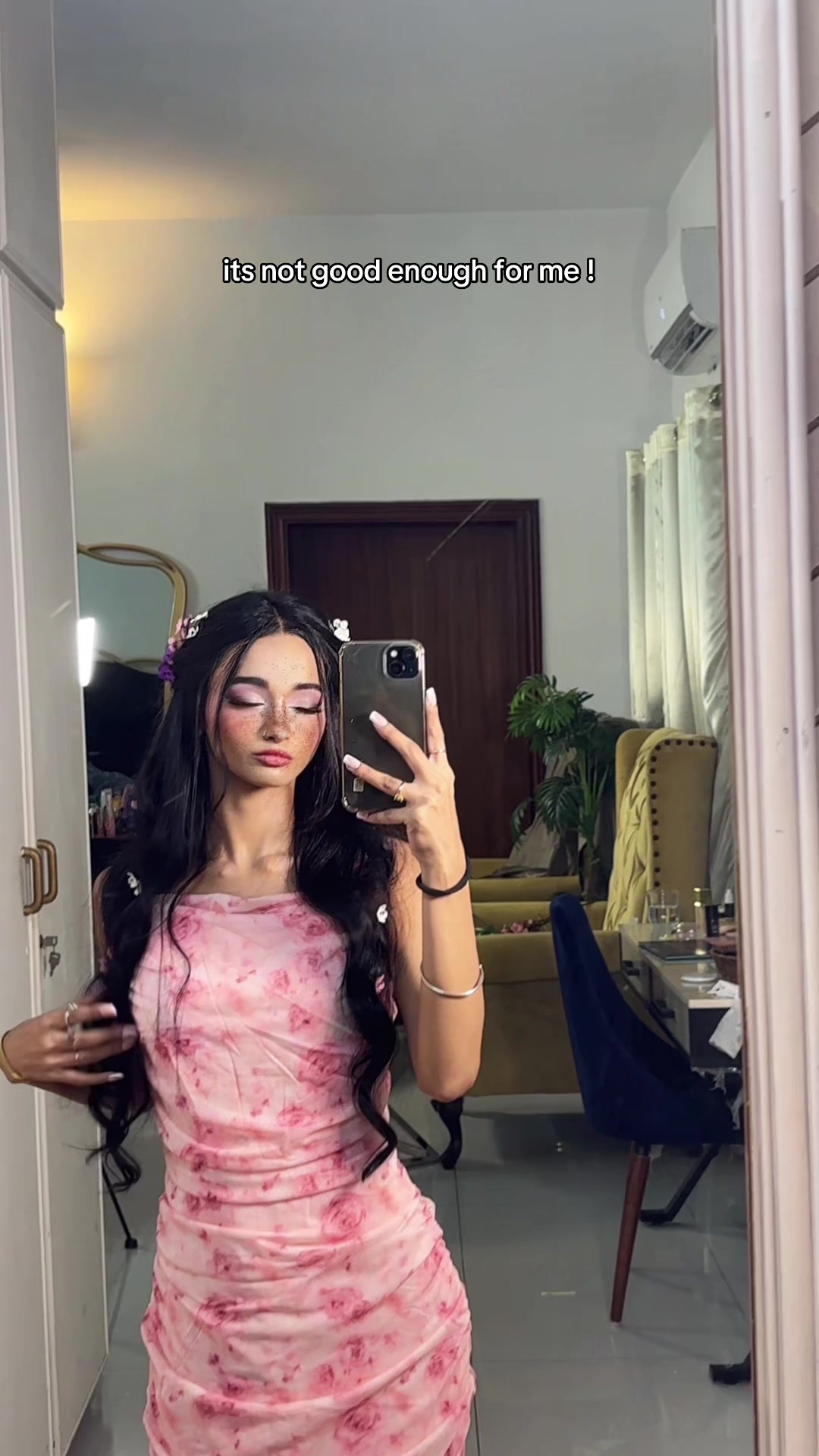 @ayeshaazhar_official
