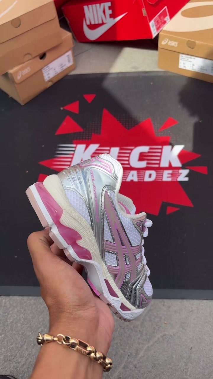 @Kicktradez 👟