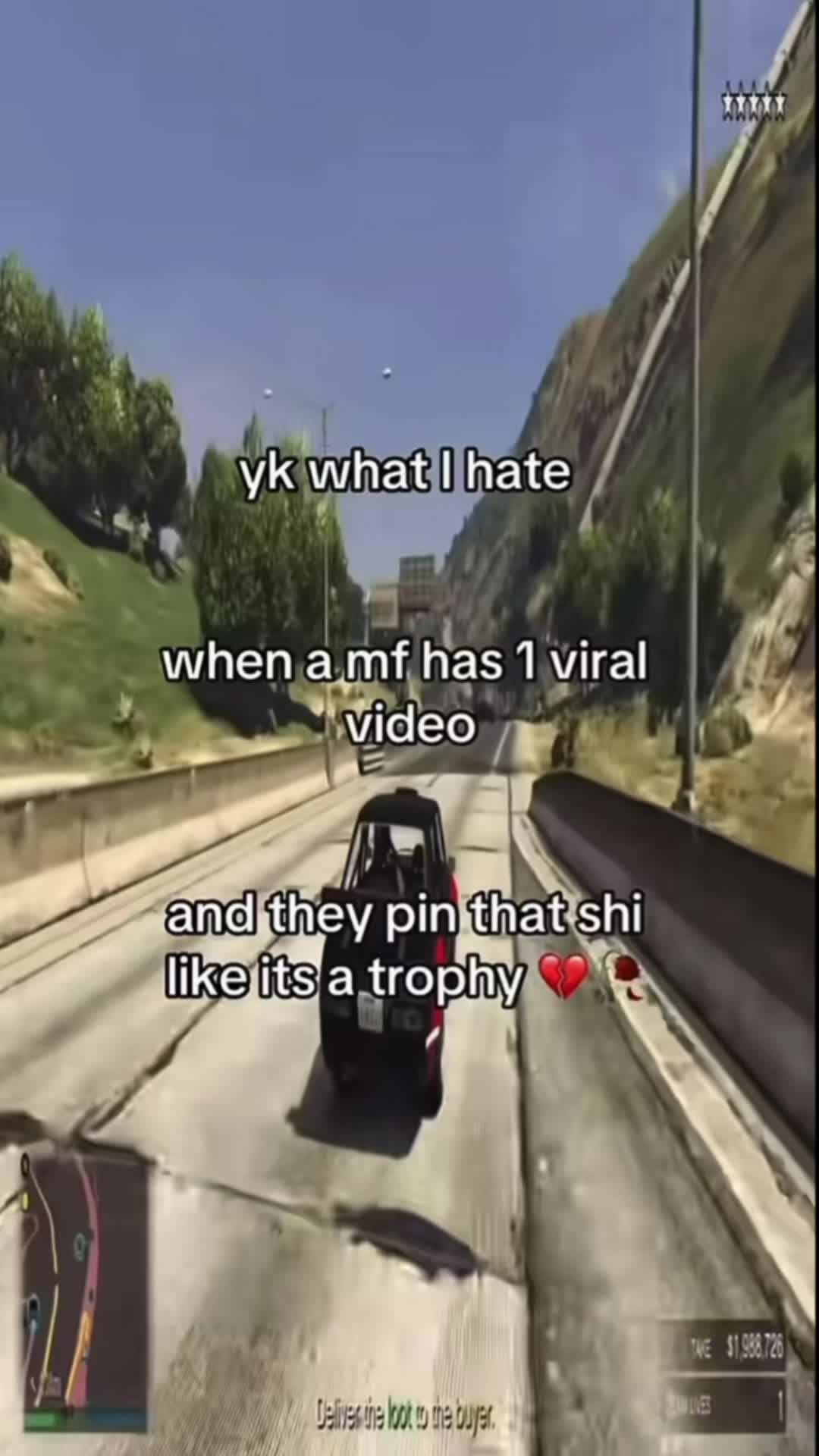 @🗿