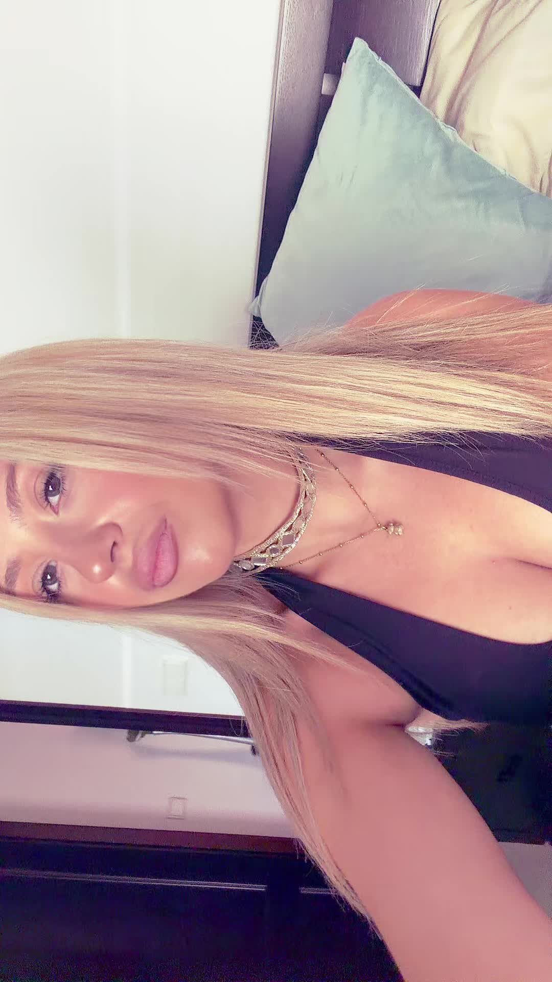 @Gloriiaajmeneez