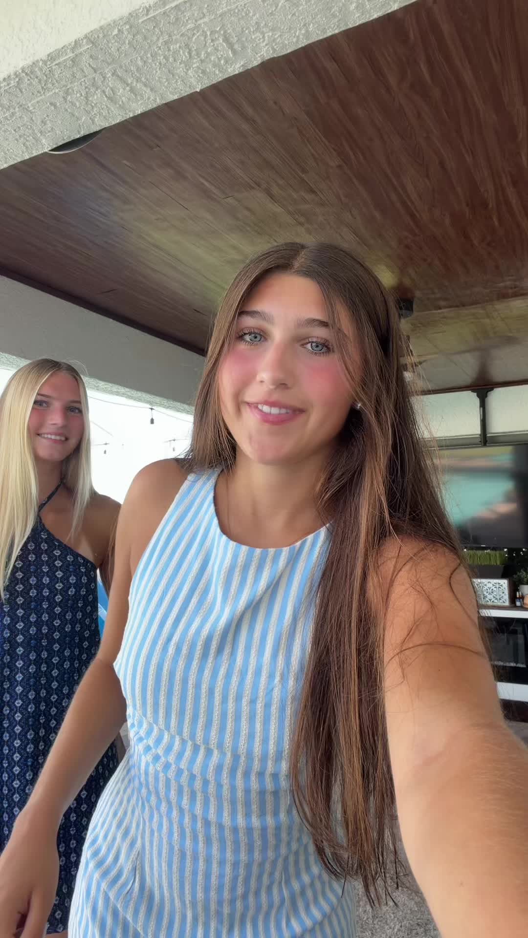 @bella
