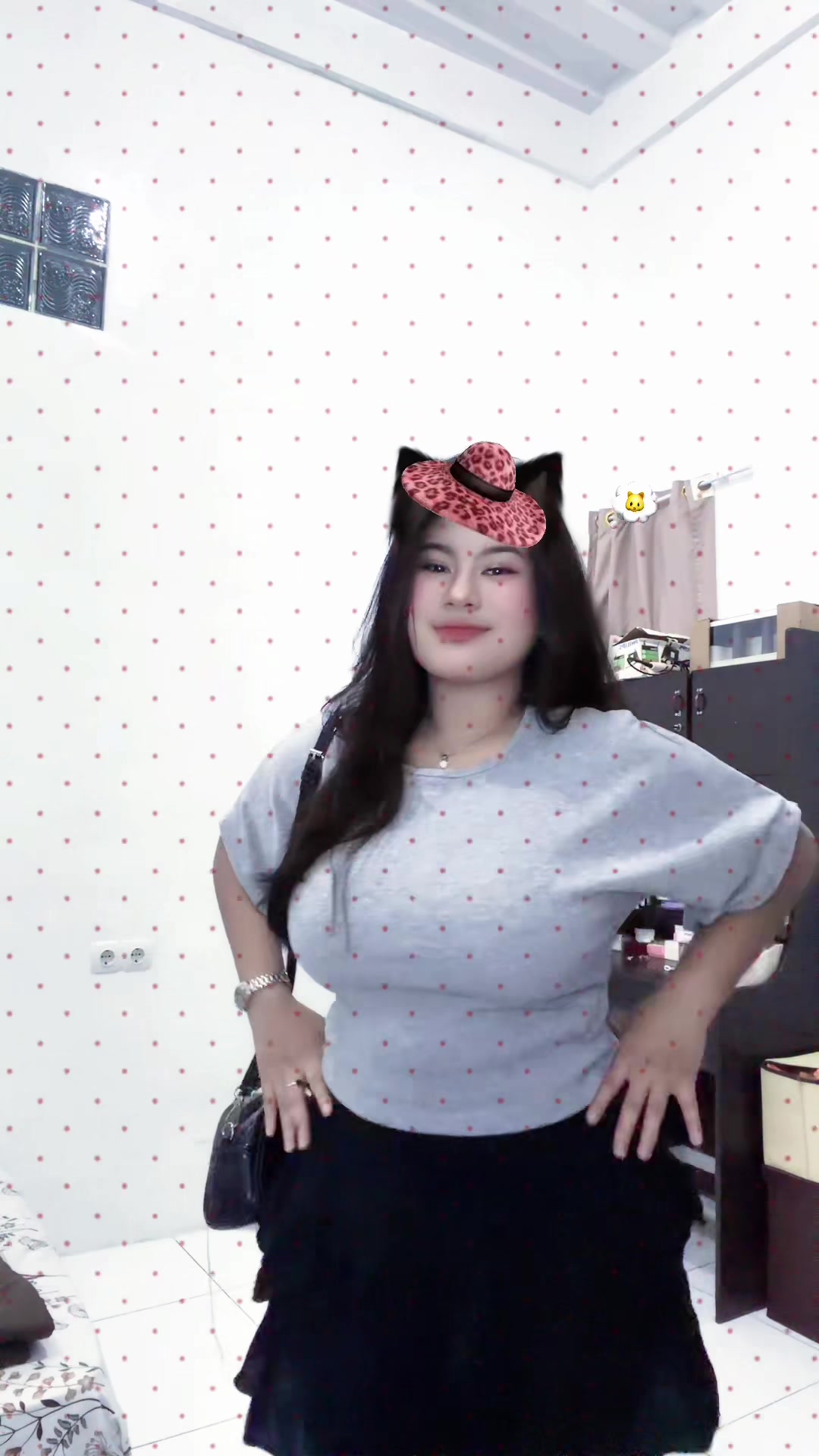 @HyEciii